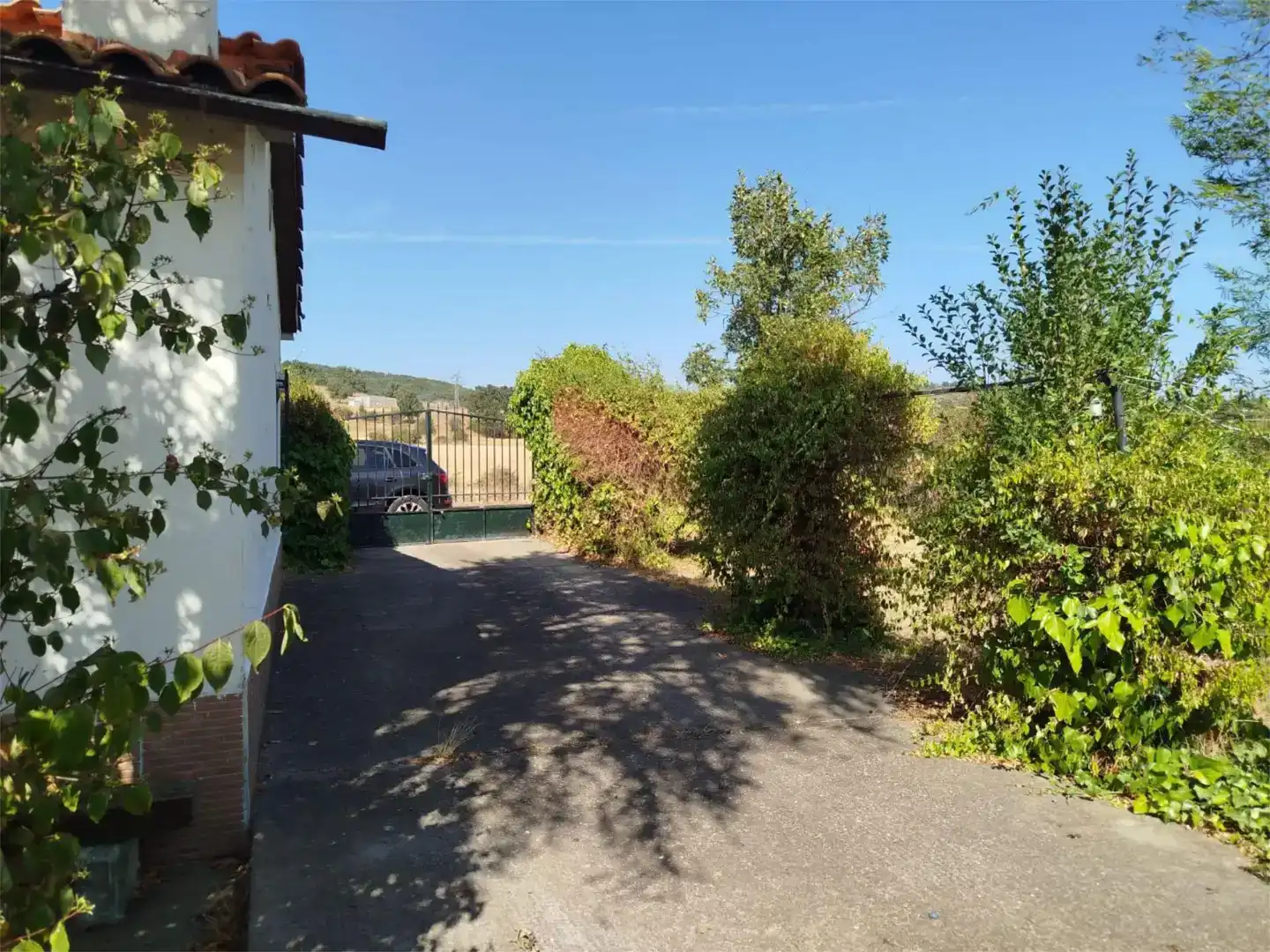 Finca rústica en venda en Garrafe de Torío amb Jardí privat, Parquet i Moblat