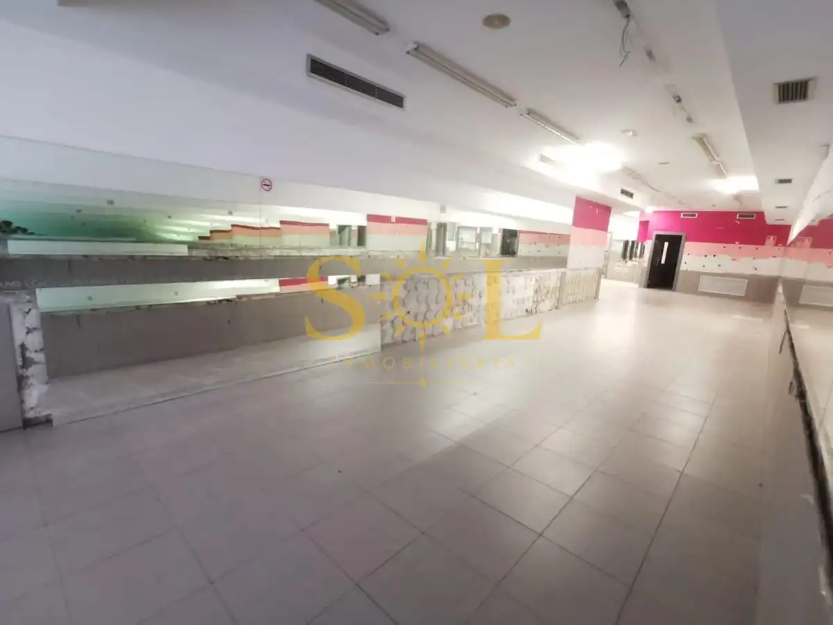 Local comercial en venda a Calle Alfonso V 11, imagen 5
