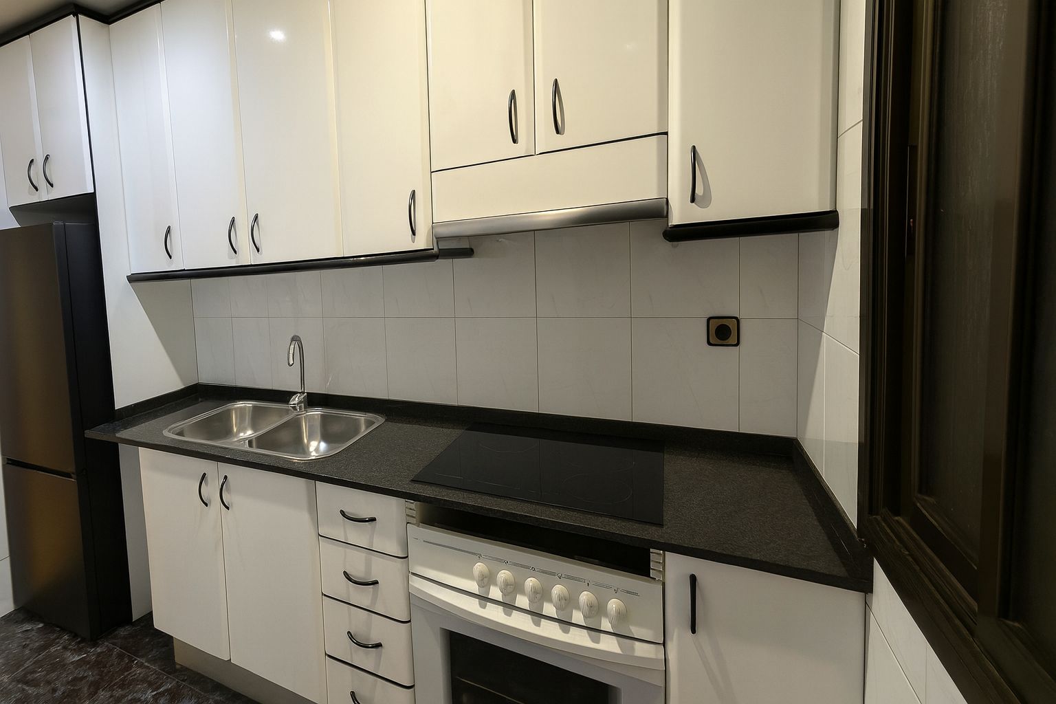 Kitchen of Flat for sale in Montcada i Reixac  with Oven and Balcony