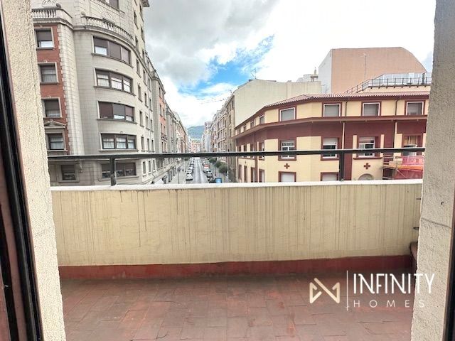 Exterior view of Flat for sale in Bilbao   with Heating, Terrace and Balcony