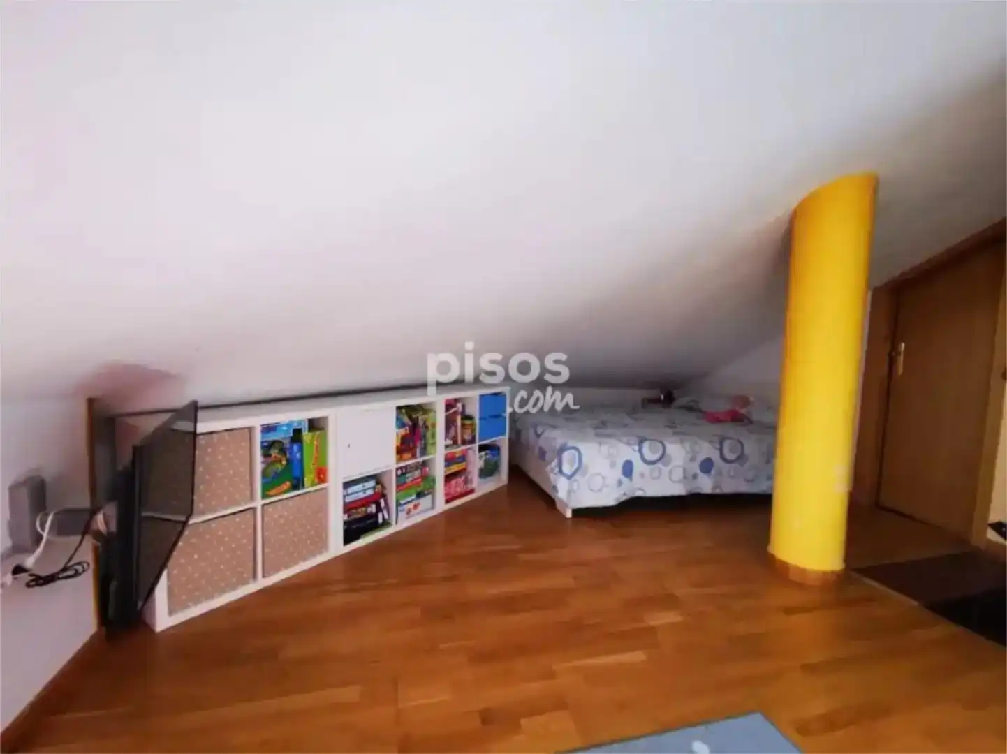Dormitori de Casa adosada en venda en Venta de Baños amb Aire condicionat