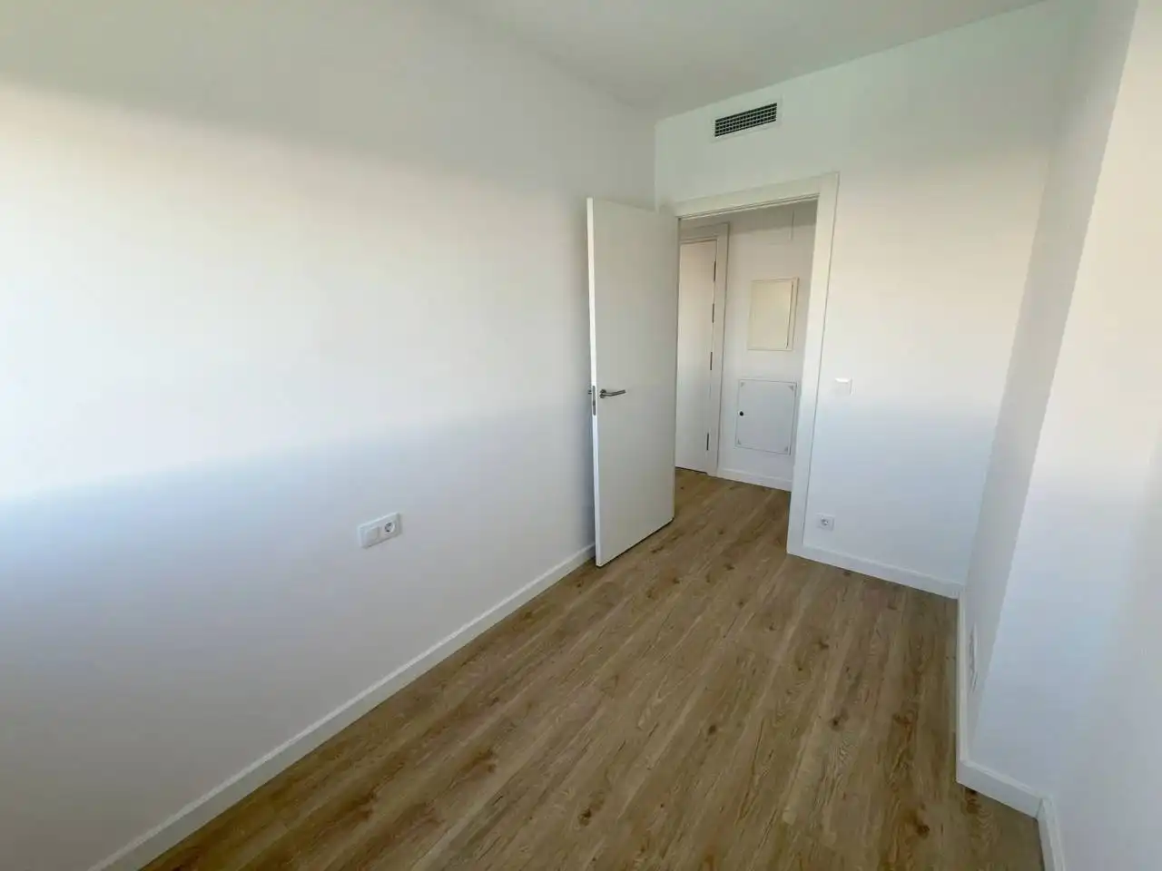Schlafzimmer von Wohnungen zum Verkauf in Cubelles mit Klimaanlage, Heizung und Parkett