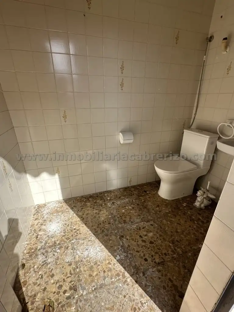 Bany de Terreny en venda en Nalda
