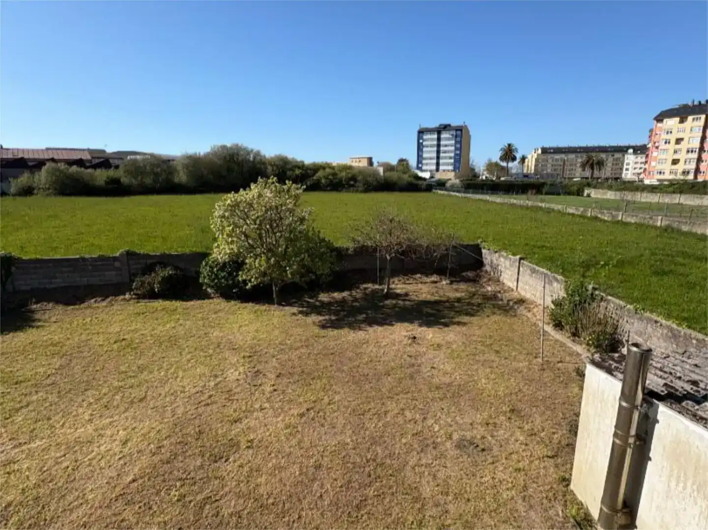 Piso en venta en Ribadeo con Jardín privado, Parquet y Trastero