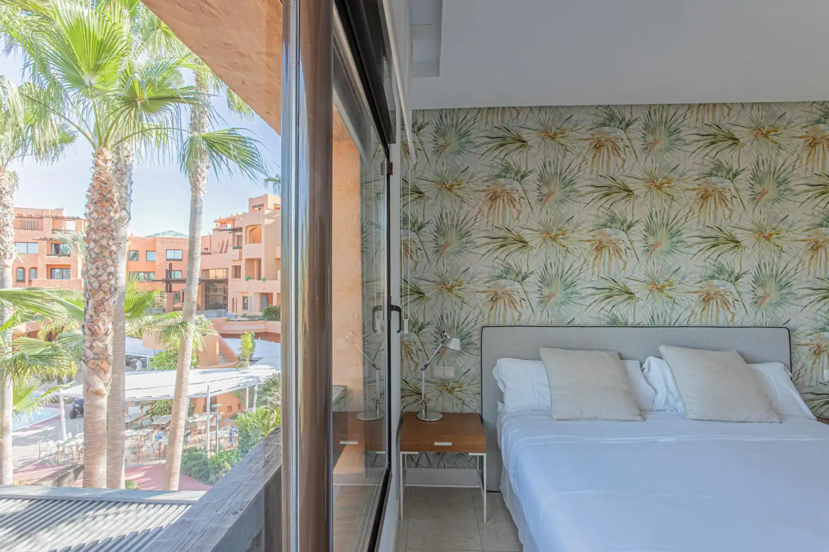 Dormitori de Apartament en venda en Chiclana de la Frontera amb Piscina comunitària