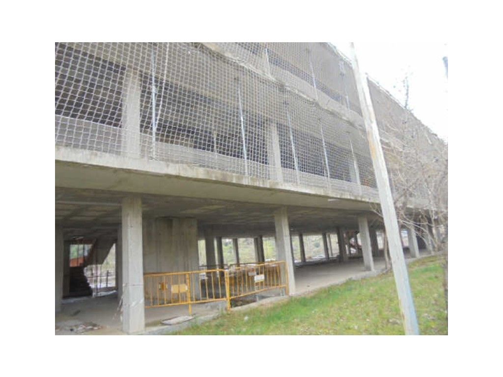 Vista exterior de Edifici en venda en Puig-reig