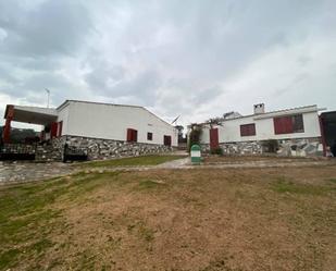 Vista exterior de Casa o xalet en venda en La Granjuela amb Calefacció, Jardí privat i Traster