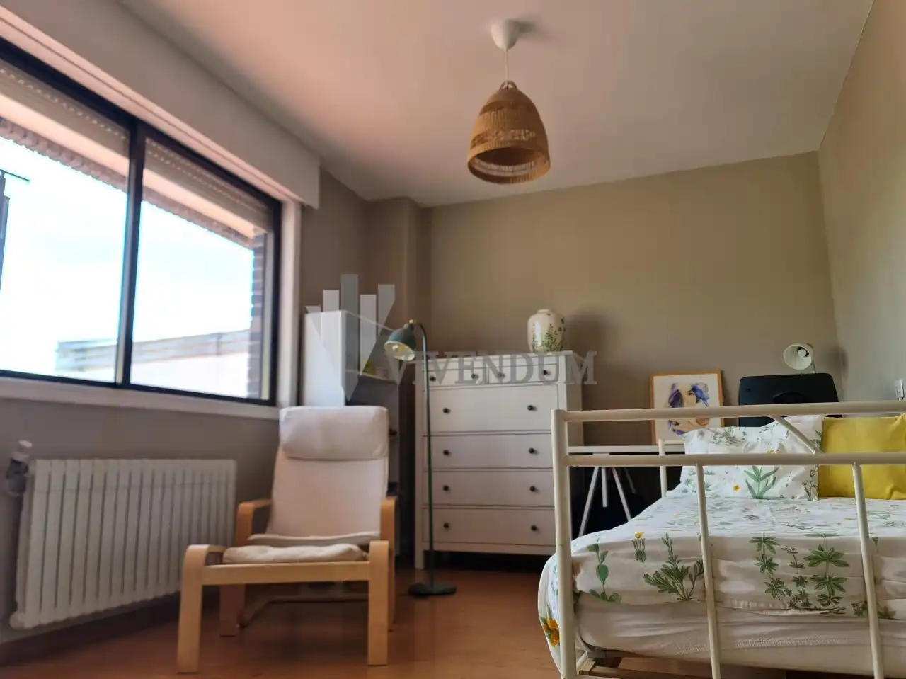 Habitación de Piso en venta en Tomiño con Calefacción, Terraza y Balcón
