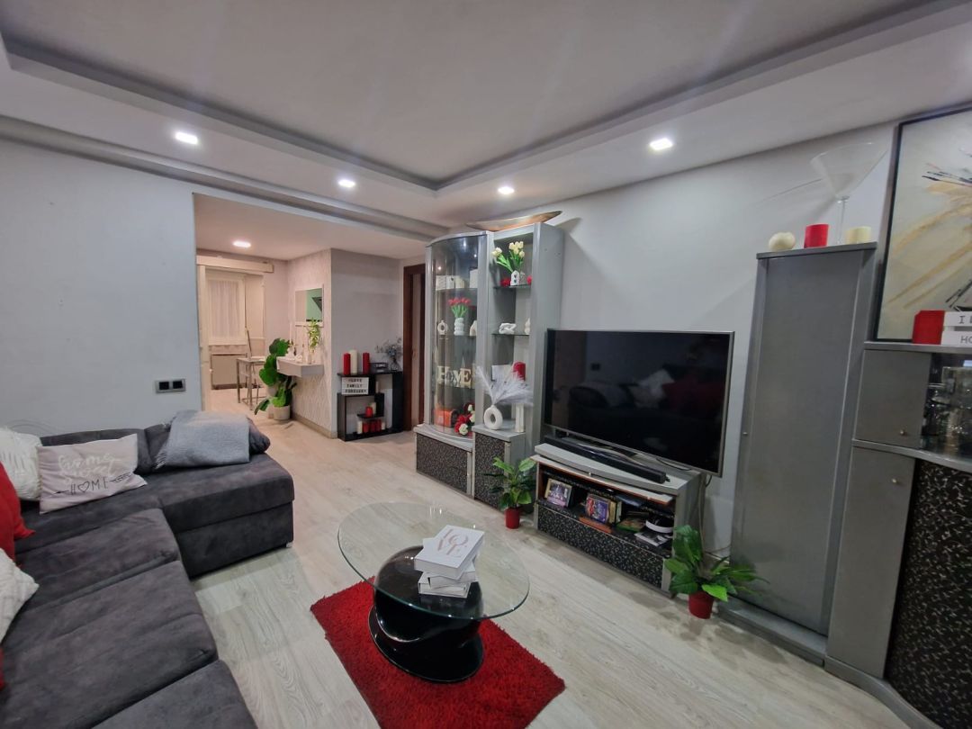 Flat for sale in Calle Venancio Tijero
