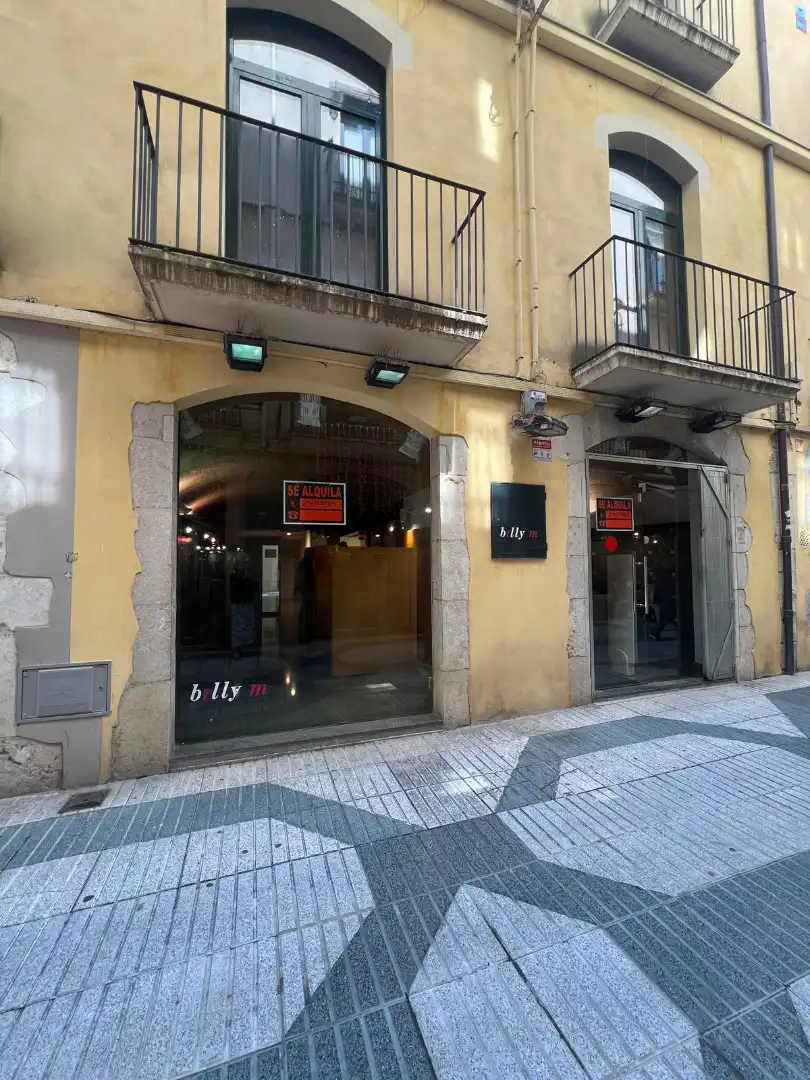 Commercial properties for rent in Figueres  with Air Conditioner