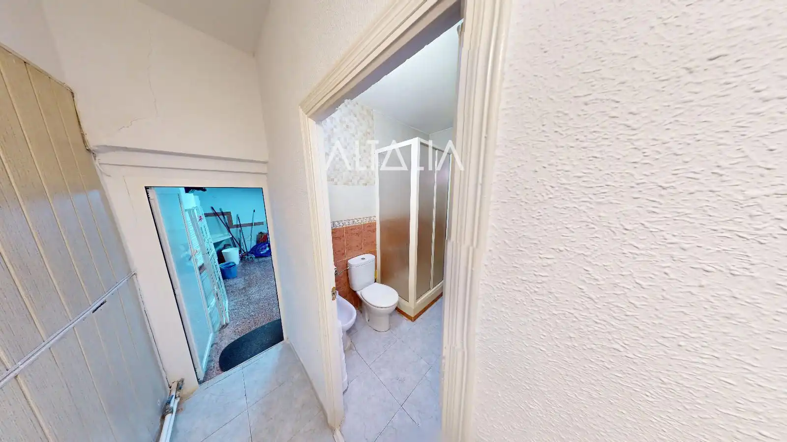 Baño de Casa adosada en venta en Fuentes con Calefacción, Terraza y Trastero