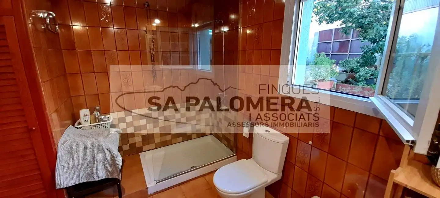 Bathroom of Houses for sale in Blanes  with Heating, Private garden and Parquet flooring