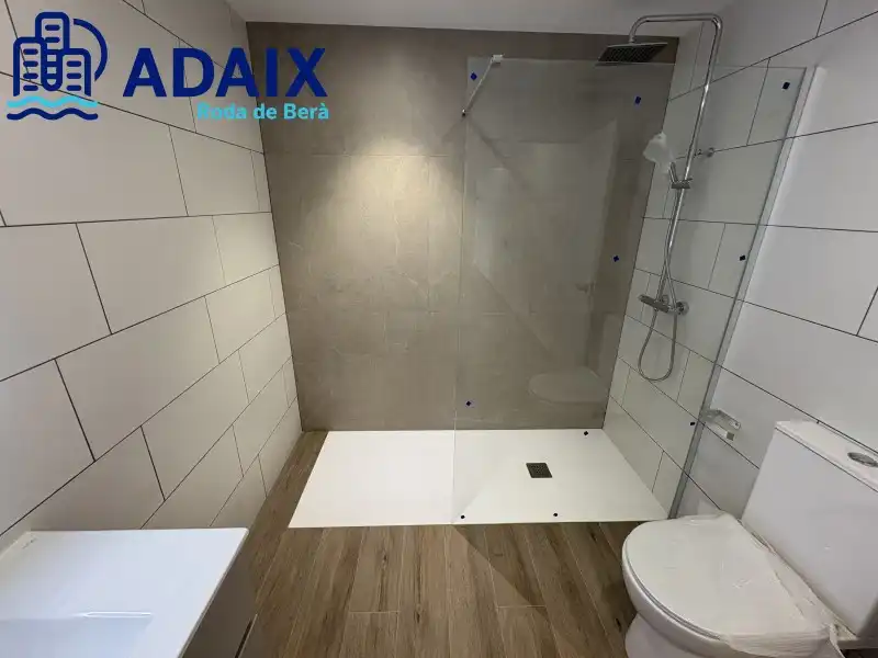 Bathroom of Ground floor for sale in Roda de Berà