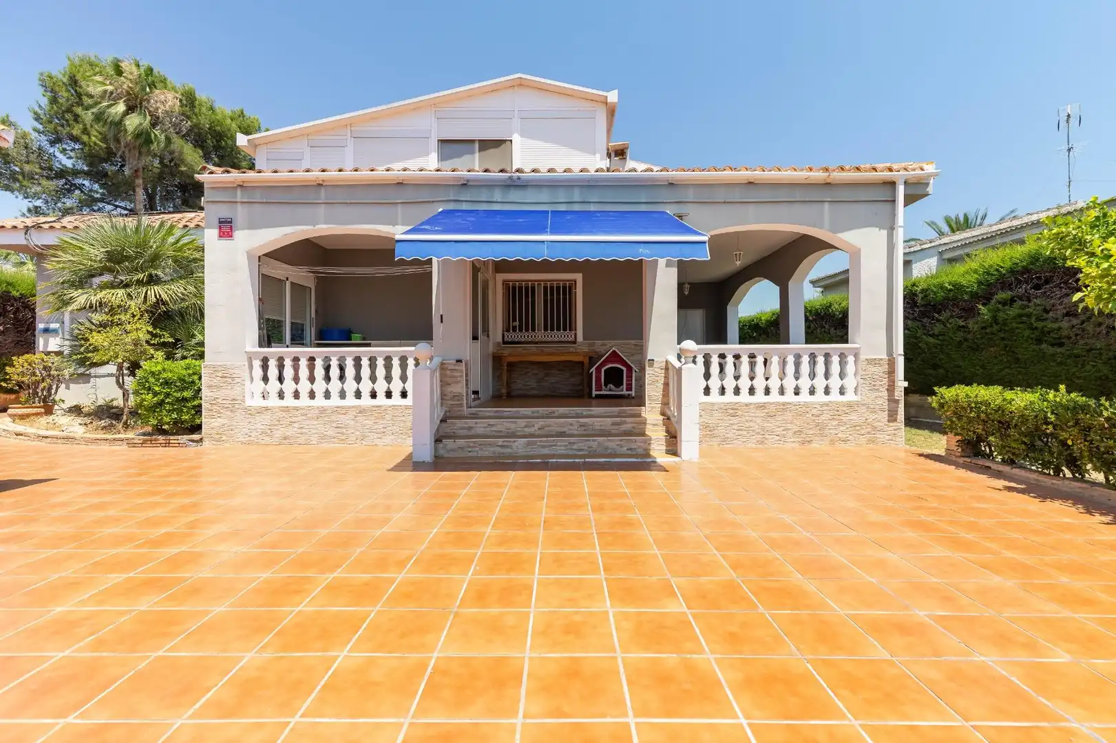 Vista exterior de Casa o chalet en venta en Montserrat con Aire acondicionado, Jardín privado y Terraza