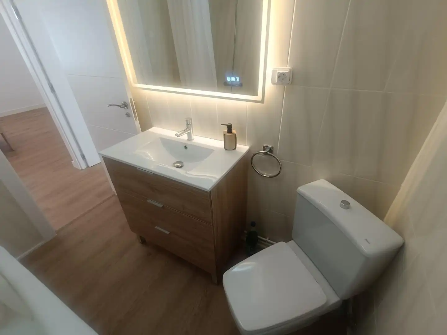 Badezimmer von Wohnung zur Miete in Santander mit Abstellraum, Möbliert und Balkon