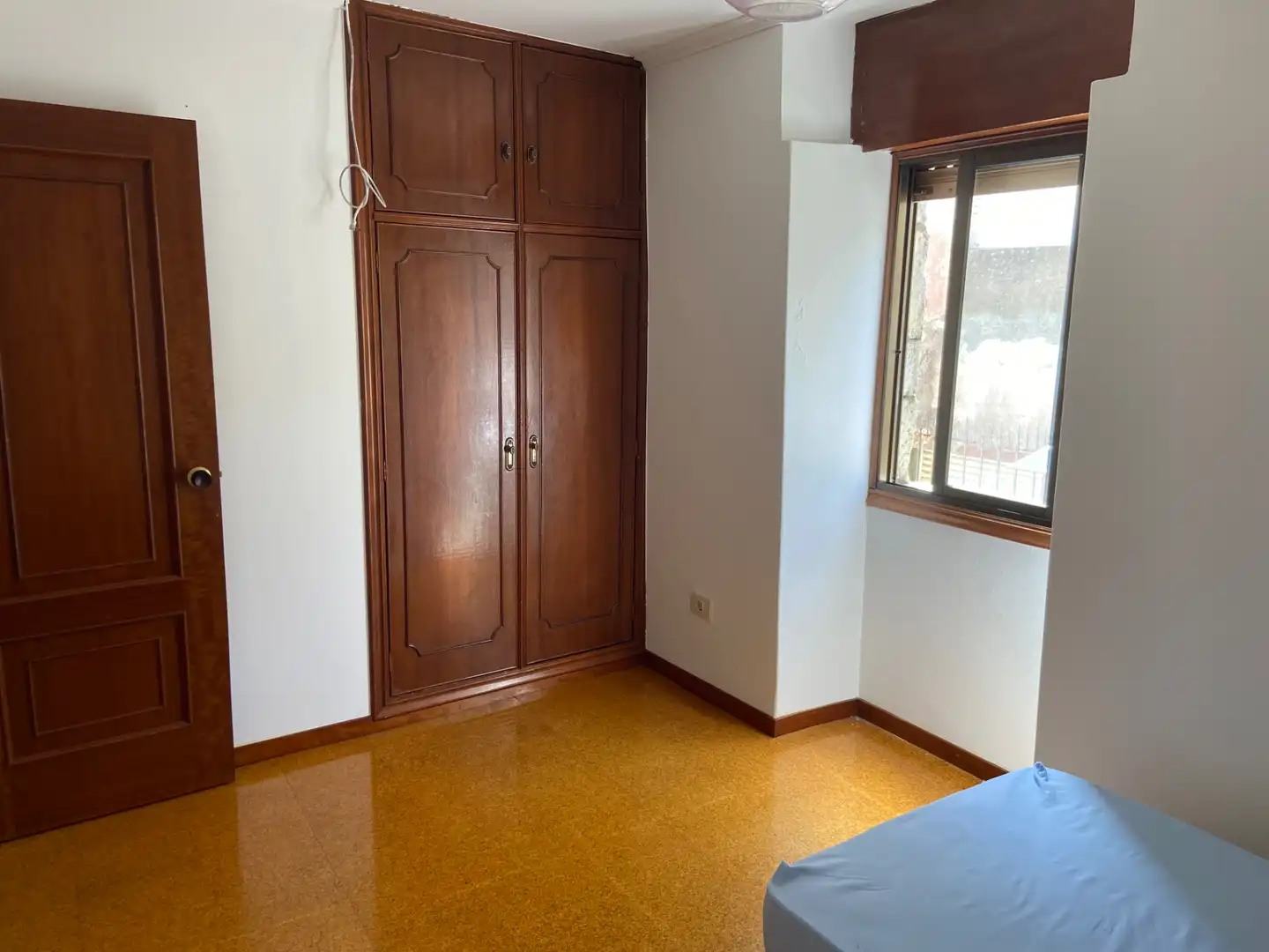 Habitación de Casa adosada en venta en Vigo  con Parquet