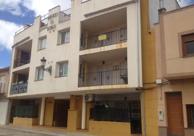 Vista exterior de Pis en venda en Camporrobles