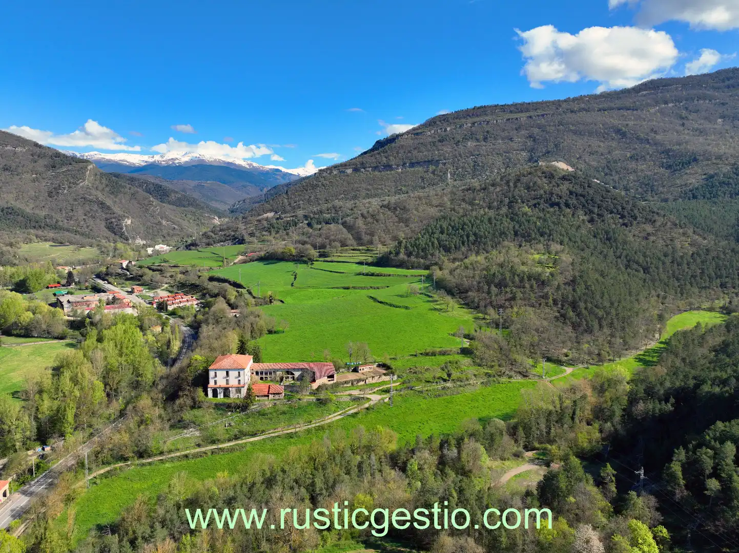 Exterior view of Country homes for sale in Campdevànol  with Private garden, Terrace and Balcony