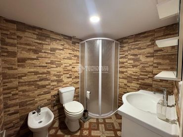 Local comercial en venda a Calle GENOVA