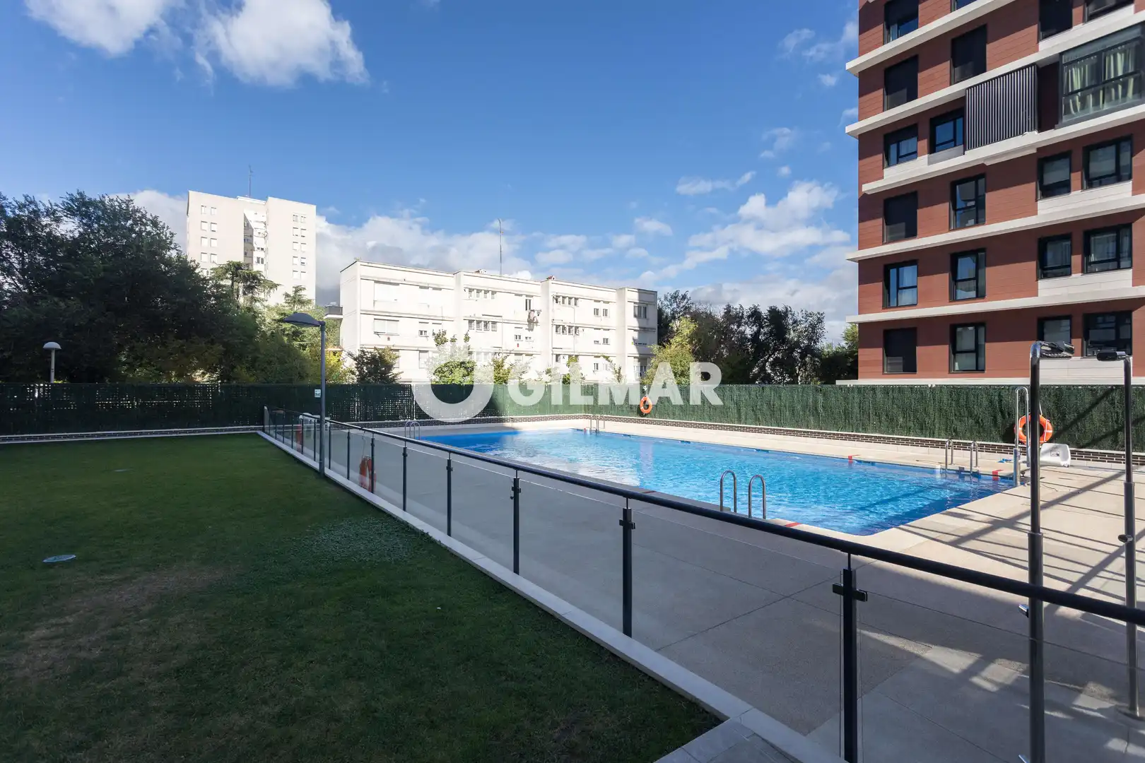 Piscina de Piso en venta en Madrid con Calefacción, Trastero y Piscina