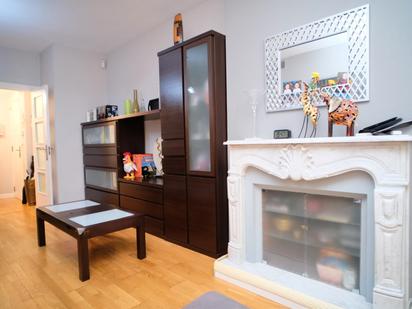 Living room of Flat for sale in  Barcelona Capital  with Private garden