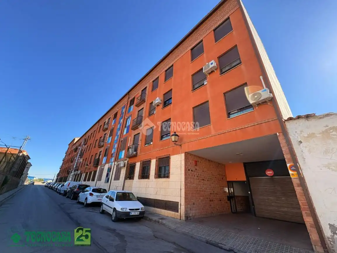 Vista exterior de Piso en venta en Ocaña con Aire acondicionado, Calefacción y Piscina comunitaria