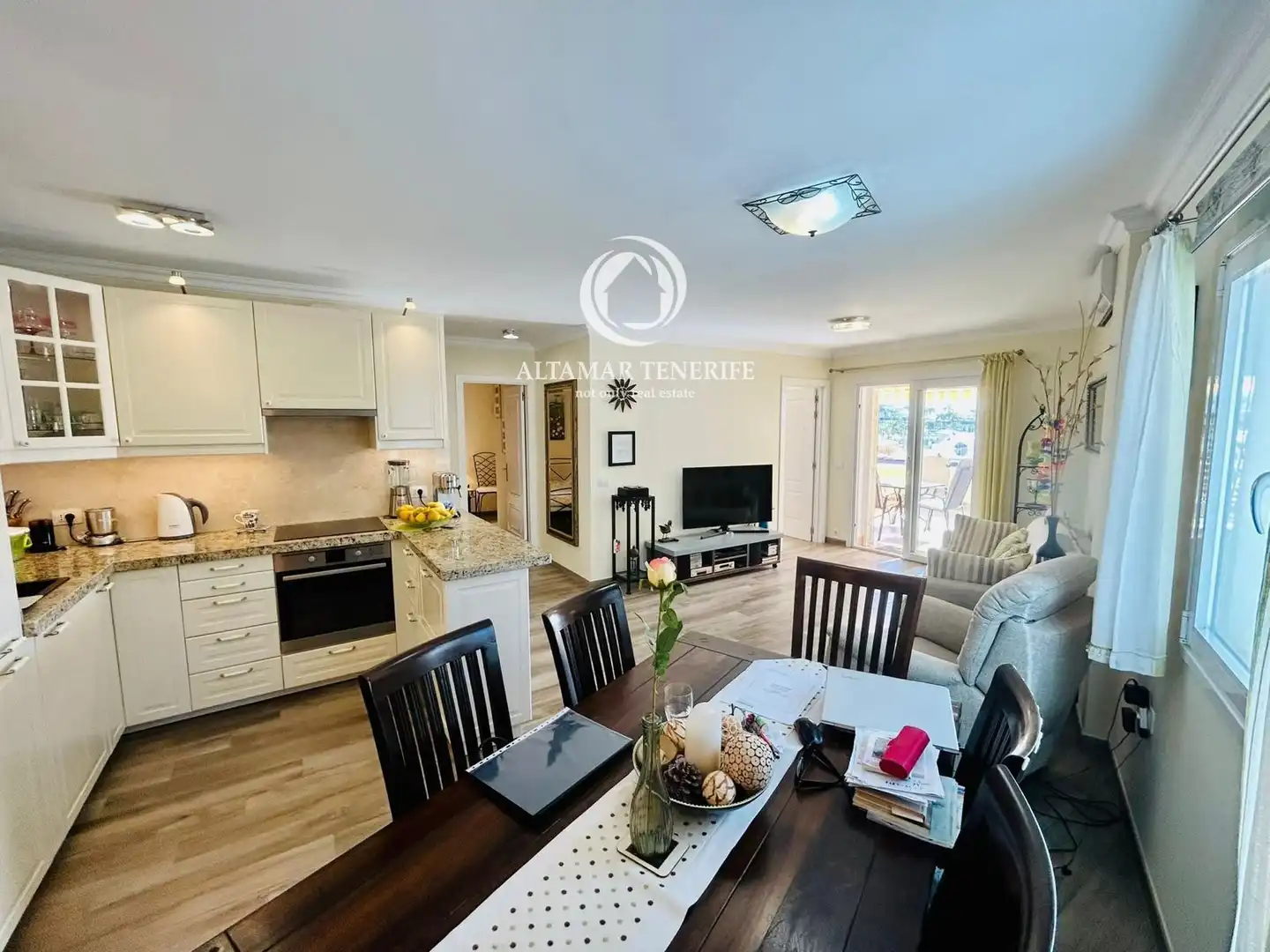 Apartamento con piscina en venta en Costa Adeje, imagen 7