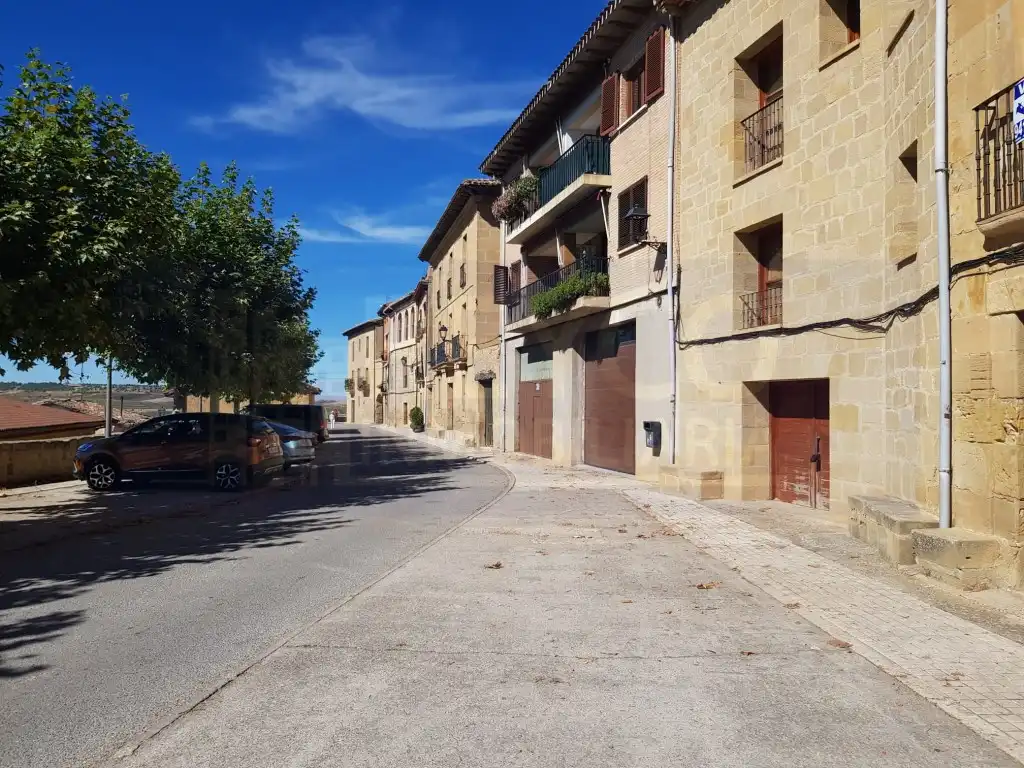 Vista exterior de Casa adosada en venta en Briones