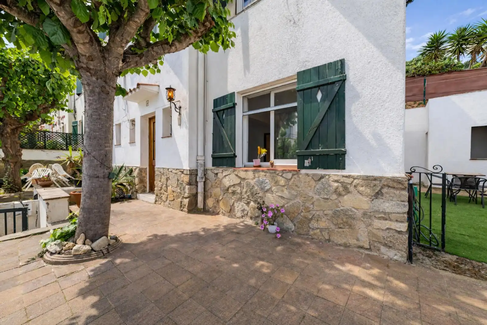 Exterior view of Detached homes for sale in Mataró  with Heating, Private garden and Terrace
