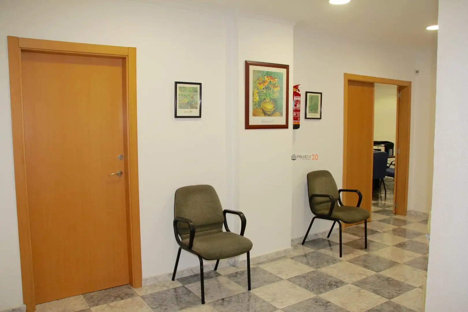 Commercial properties for sale in Benidorm  with Air Conditioner