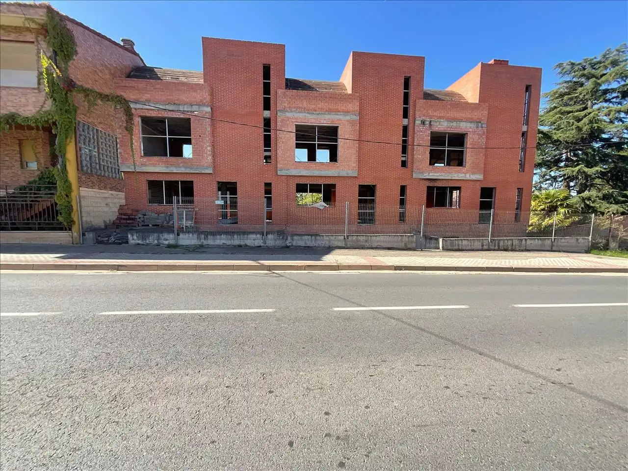 Casa adosada en venta en AVENIDA DE LA SIERRA, Nájera