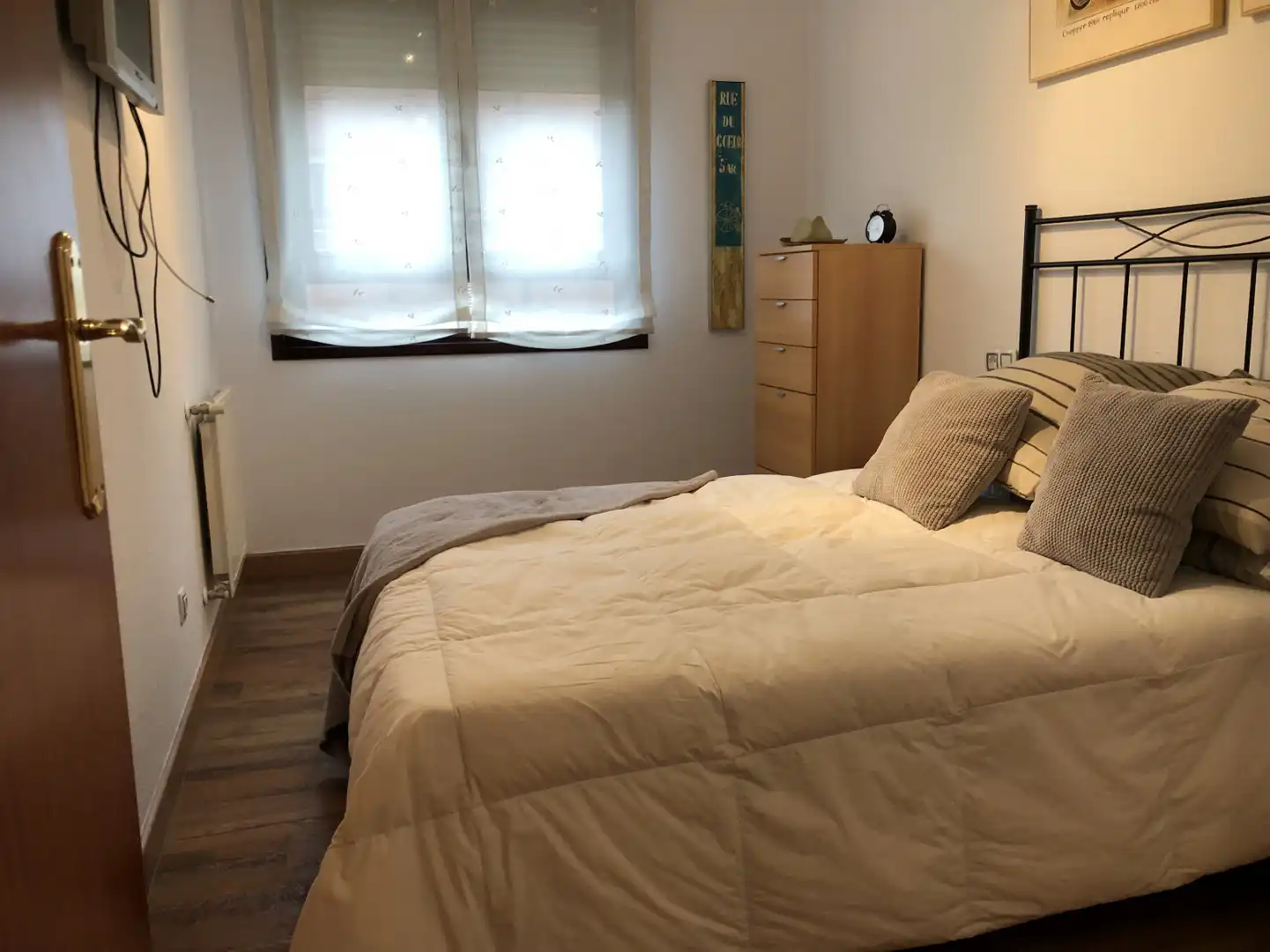 Bedroom of Flat for sale in Oviedo   with Heating, Parquet flooring and Storage room