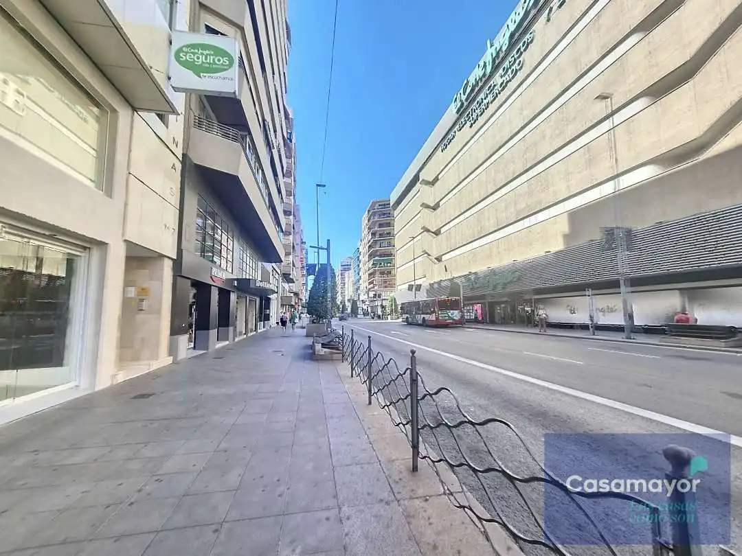 Außenansicht von Büro zur Miete in Alicante / Alacant mit Klimaanlage