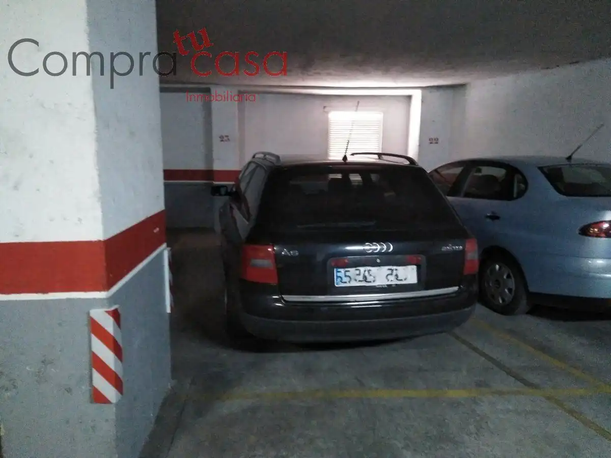 Aparcament en venda a Calle poleo-del