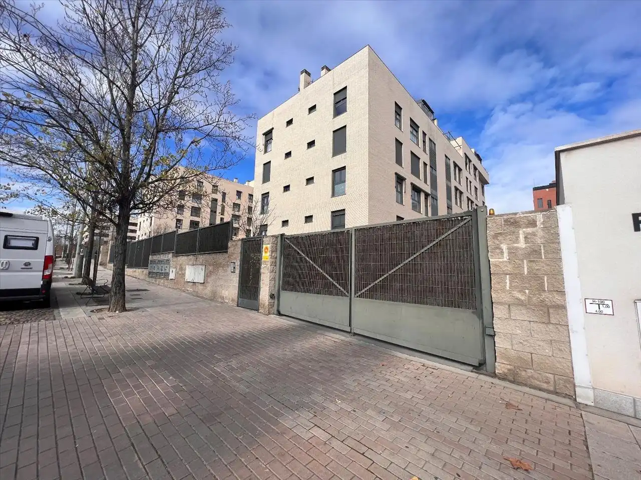 Vista exterior de Garaje en venta en San Sebastián de los Reyes