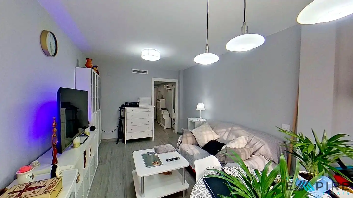 Living room of Flat for sale in Parla  with Air Conditioner, Terrace and Storage room
