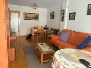 Sala de estar de Piso en venta en Sant Feliu de Llobregat con Calefacción, Parquet y Balcón