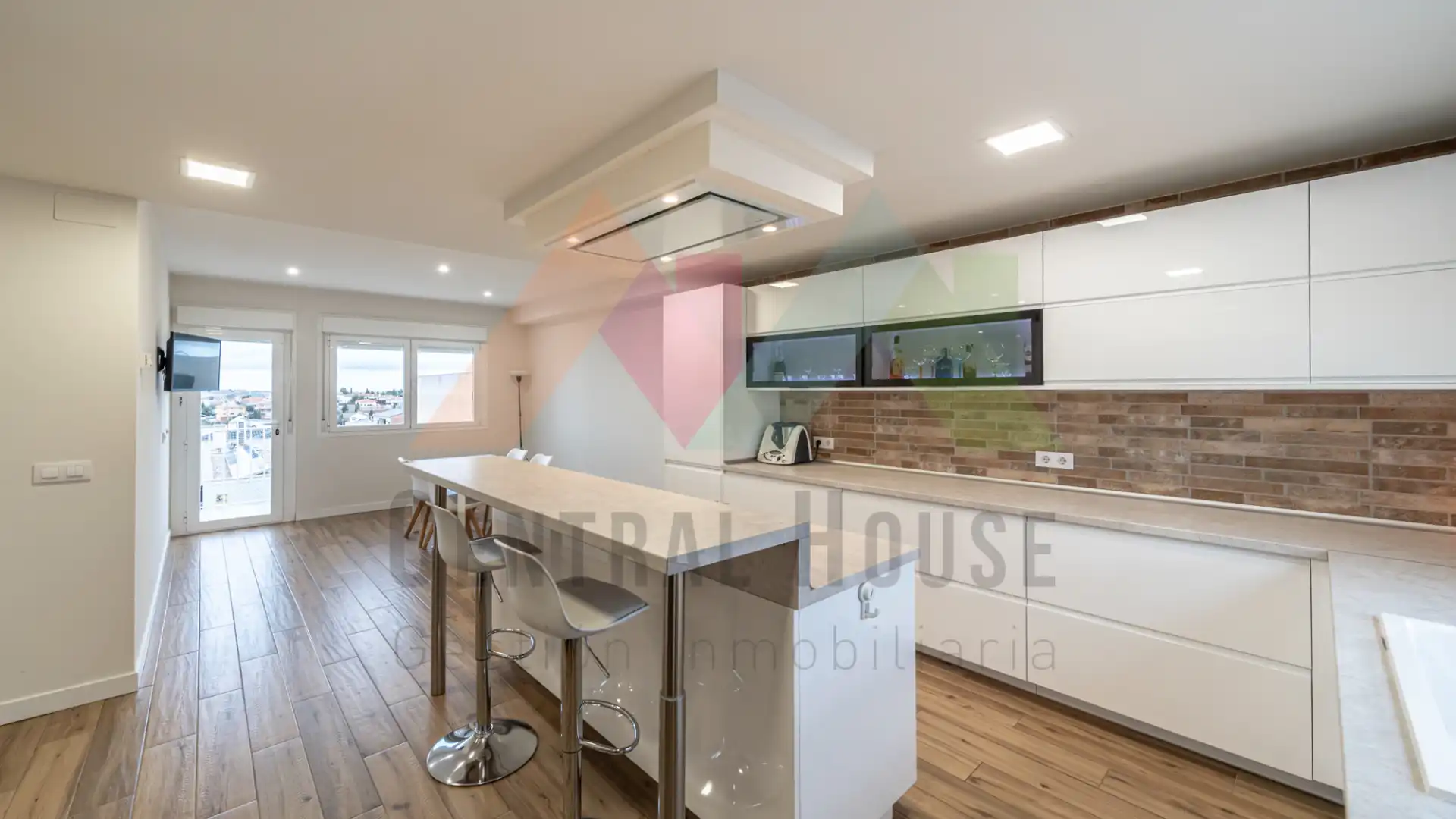 Cocina de Casa o chalet en venta en Olías del Rey con Aire acondicionado, Calefacción y Jardín privado