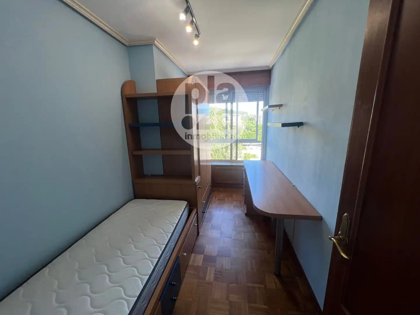 Habitación de Piso de alquiler en Burgos con Calefacción, Terraza y Trastero