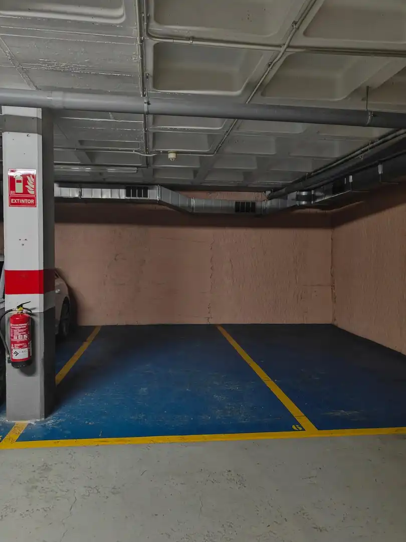 Einzelparkplatz zur Miete in Carrer CAPONATA 8, imagen 3