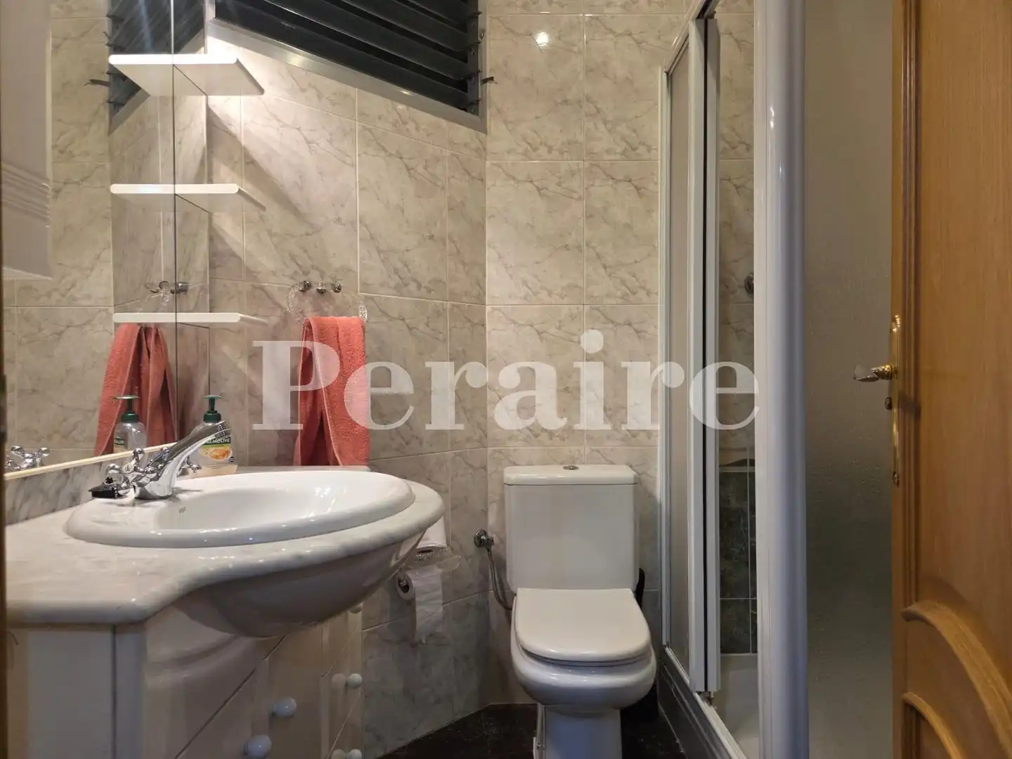 Piso de alquiler en TRAVESSERA DE DALT, 56, La Salut