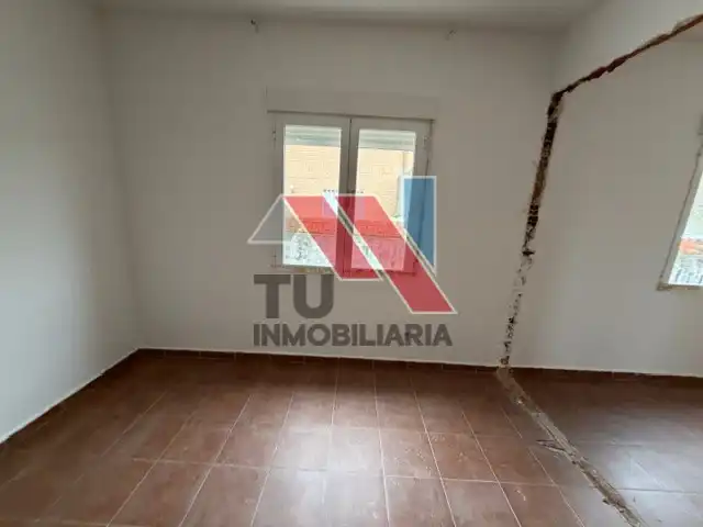 Dormitori de Casa o xalet en venda en Otero amb Calefacció, Jardí privat i Balcó