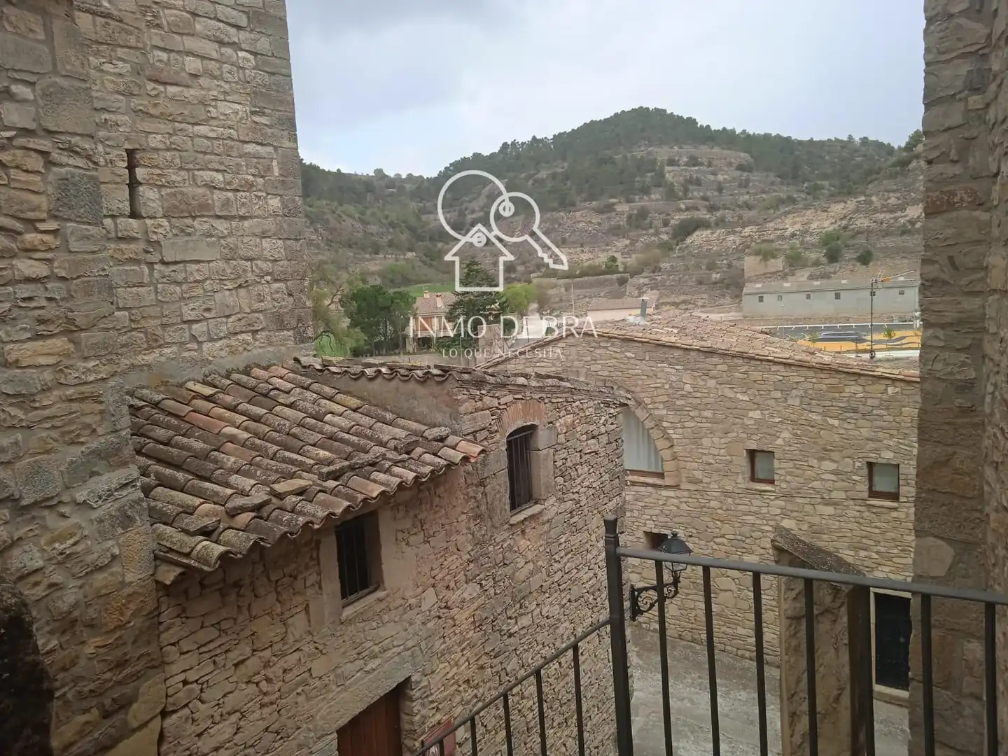 Vista exterior de Edifici en venda en Conesa