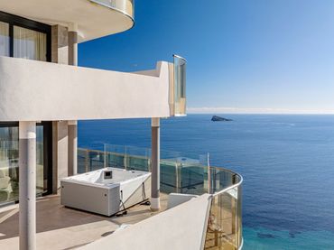 Appartement compact avec piscine à vendre à Playa de Poniente