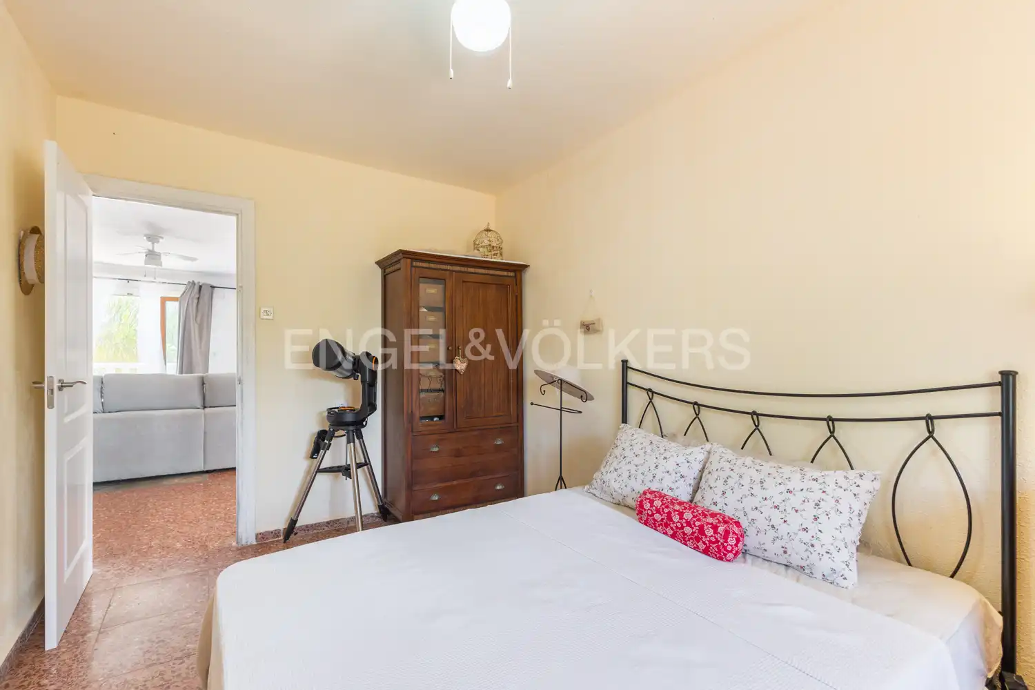 Habitación de Casa o chalet en venta en Pedralba con Aire acondicionado, Calefacción y Jardín privado