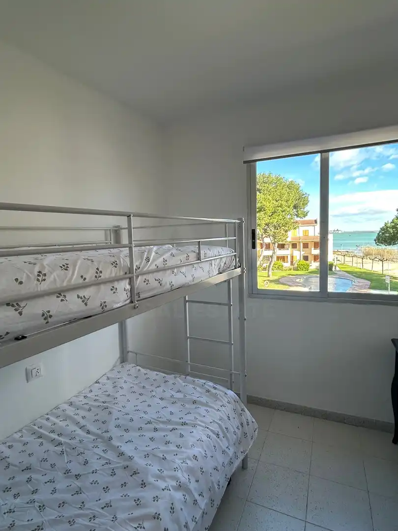 Bedroom of Flat for rent in Alcanar