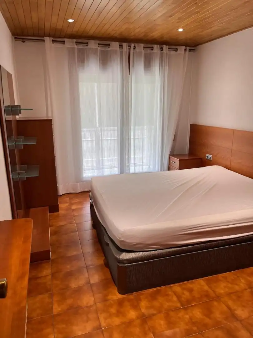 Habitación de Piso de alquiler en La Seu d'Urgell con Calefacción, Amueblado y Horno