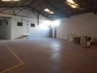 Nave industrial en Alquiler en Mora