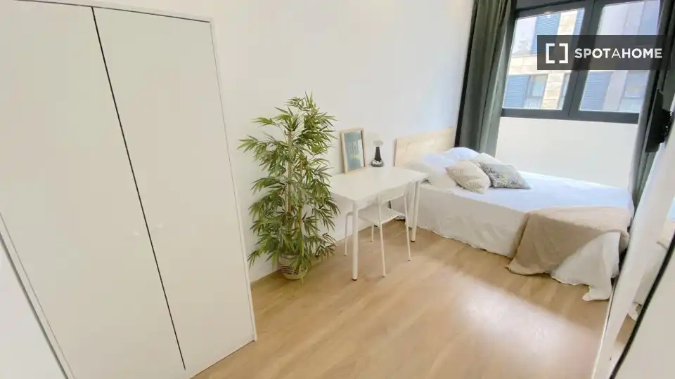 Bedroom of Flat for rent in Sevilla  with Air Conditioner, Heating and Furnished