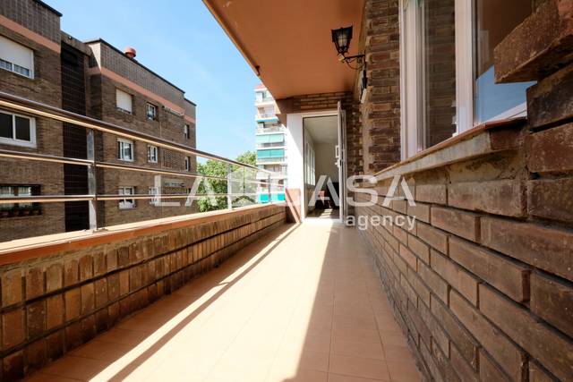 Piso en Venta en Carrer de Marie Curie en La Guineueta